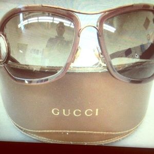 Gucci vintage sunglasses 😎 COA